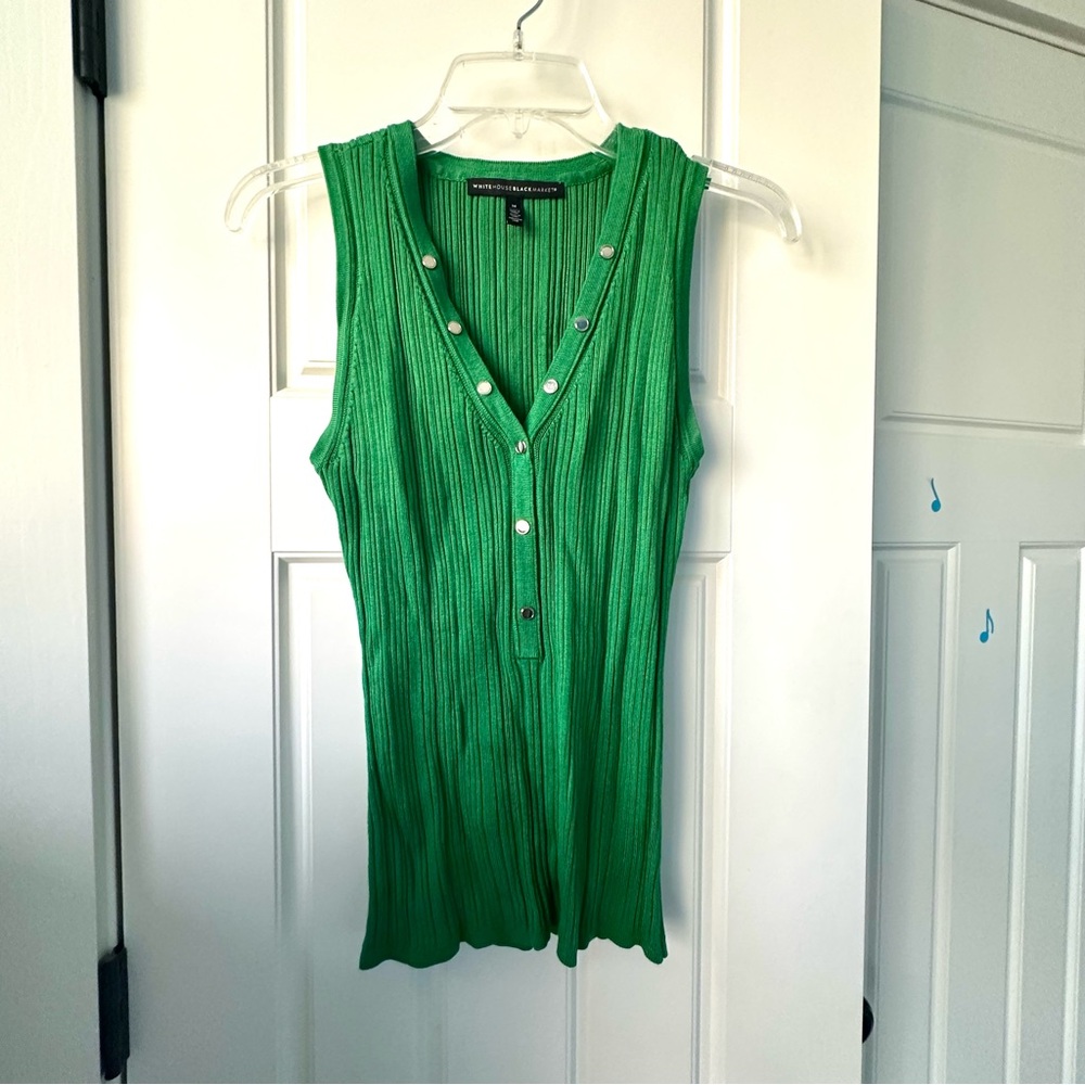 White House Black Market Green Sleeveless Ribbed V-Neck Tank w/Snap Accents. Med - Picture 2 of 9